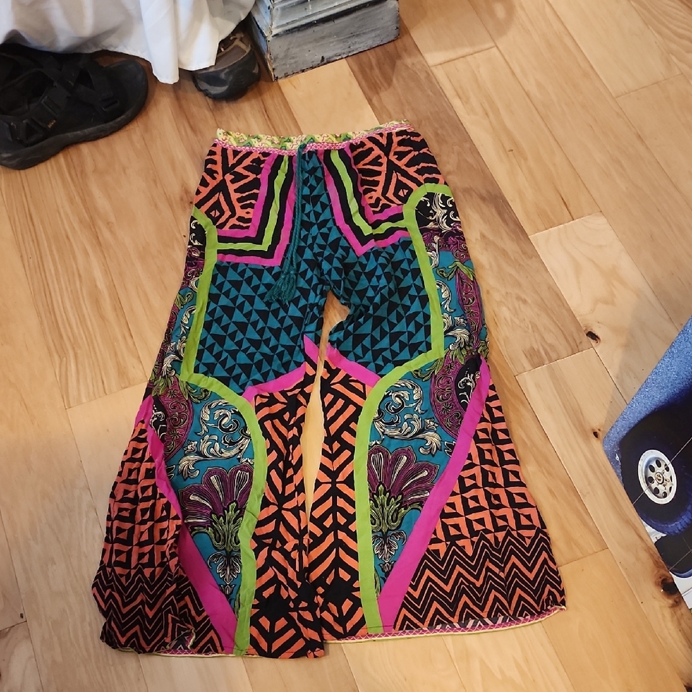 Flying Tomato Green Pink Resort Wear Cropped Pants Petite